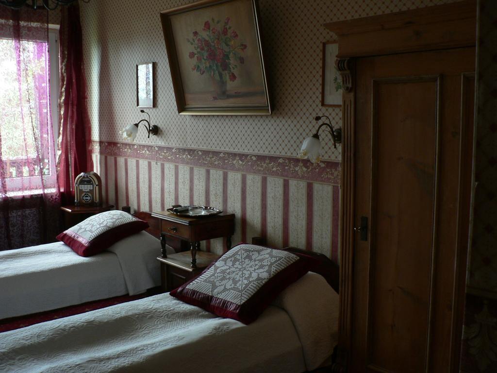 Hotel oraz domy - Kanu Club Nowy Zyzdroj Cameră foto